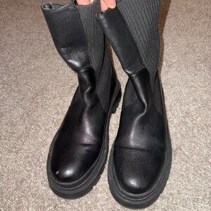 Black Chunky Boots